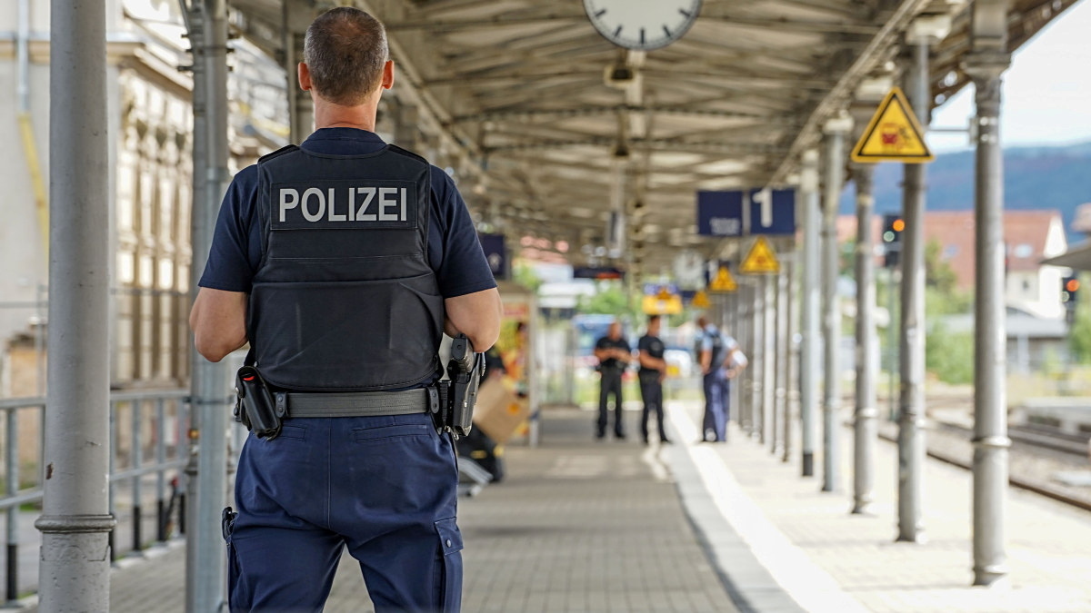 Bautzen Körperverletzung am Bahnhof in Bautzen Zeuge gesucht