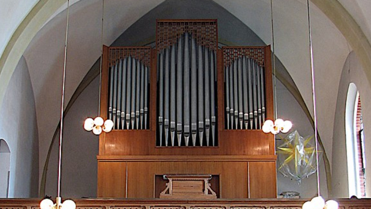 Diese Orgel wird von einem Cello begleitet - oder anders herum.