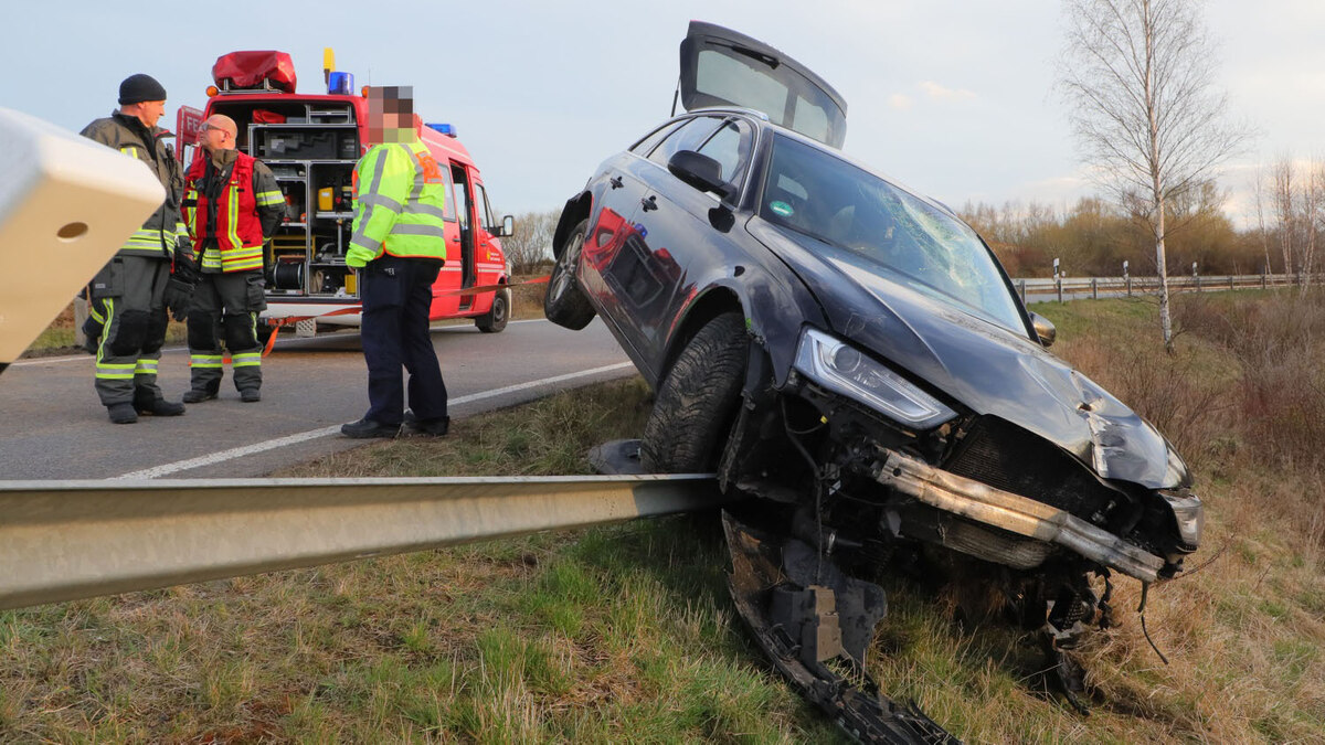 Unfall Auf A4 Bei Chemnitz Betrunkener Autofahrer Verliert Die Kontrolle Und Landet Auf 5133