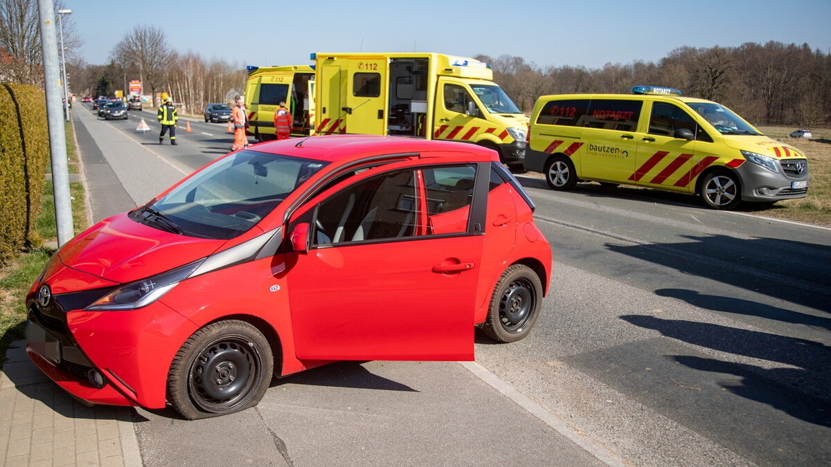 Bischofswerda: Unfall Auf Der B6 In Großharthau | Sächsische.de