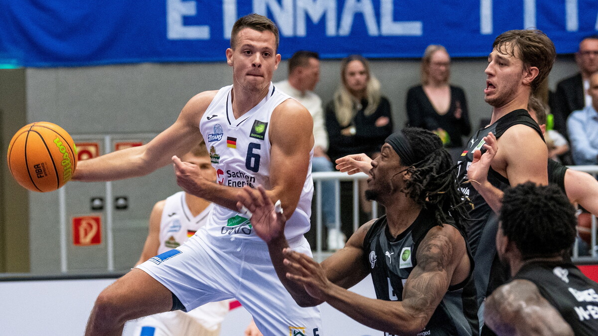 Auch ein Unfall bringt die Dresdner Basketballer nicht aus der Ruhe Sächsische.de