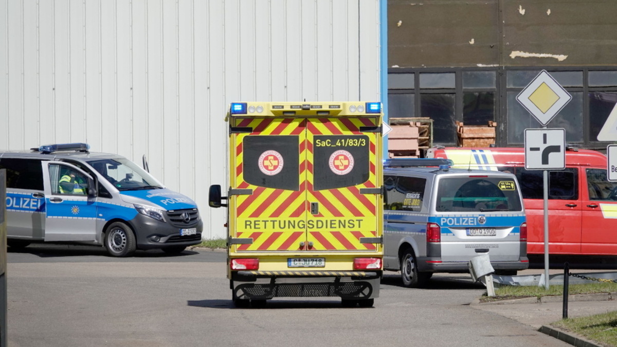 Feuerwehreinsatz In Chemnitz: 13 Verletzte Nach Brand Bei Gießerei ...