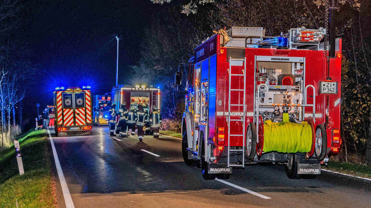 Unfall Auf B99 In Ostritz: Zwei Verletzte Bei Motorradunfall ...