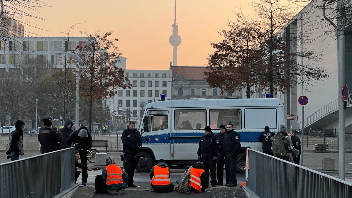 Berlin: Klima-Demonstranten Vor Bundestags-Bürogebäuden | Sächsische.de