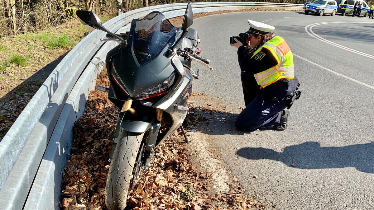 Motorradfahrer St Rzt Schwer S Chsische De