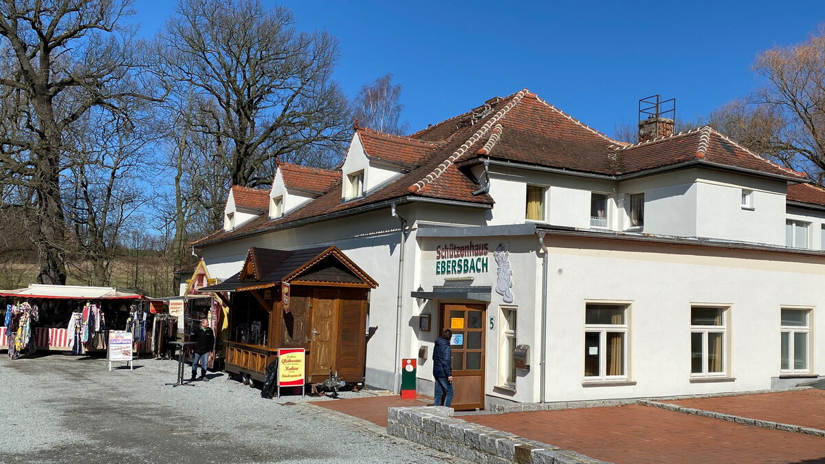 Im Ebersbacher Schützenhaus findet die Ostermesse statt.