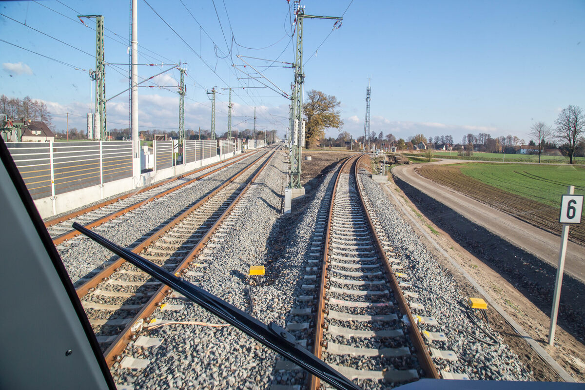 Bahn-Elektrifizierung In Endphase | Sächsische.de