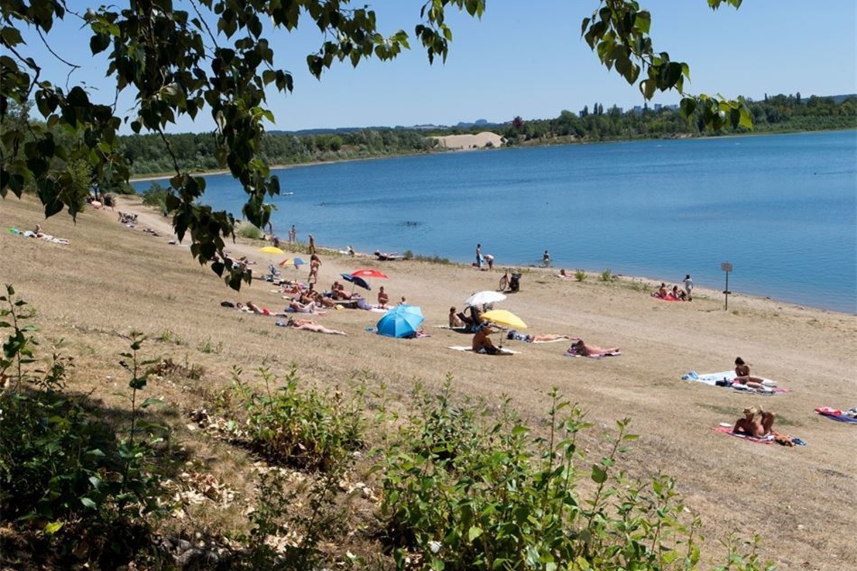 AbkÃ¼hlung im klaren Kiessee | SÃ¤chsische.de