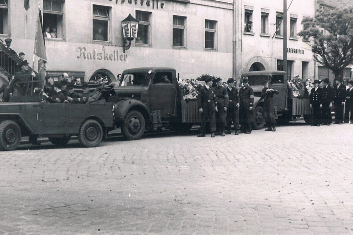 Hoyerswerda Ein Bemerkenswerter Trauerzug Sachsische De