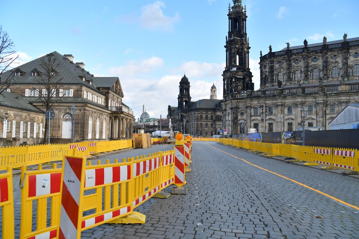 Dresden: The last parking spaces at Theaterplatz are no longer available