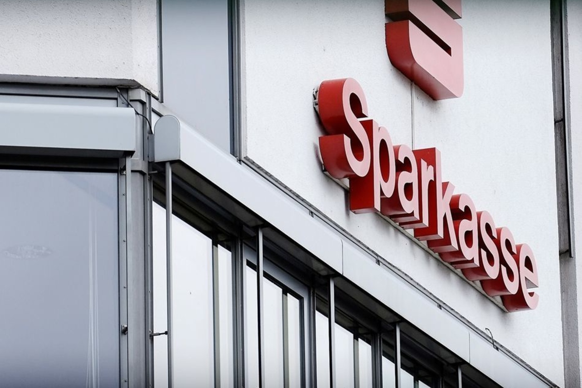 Betruger Zockt Sparkasse Ab Sachsische De