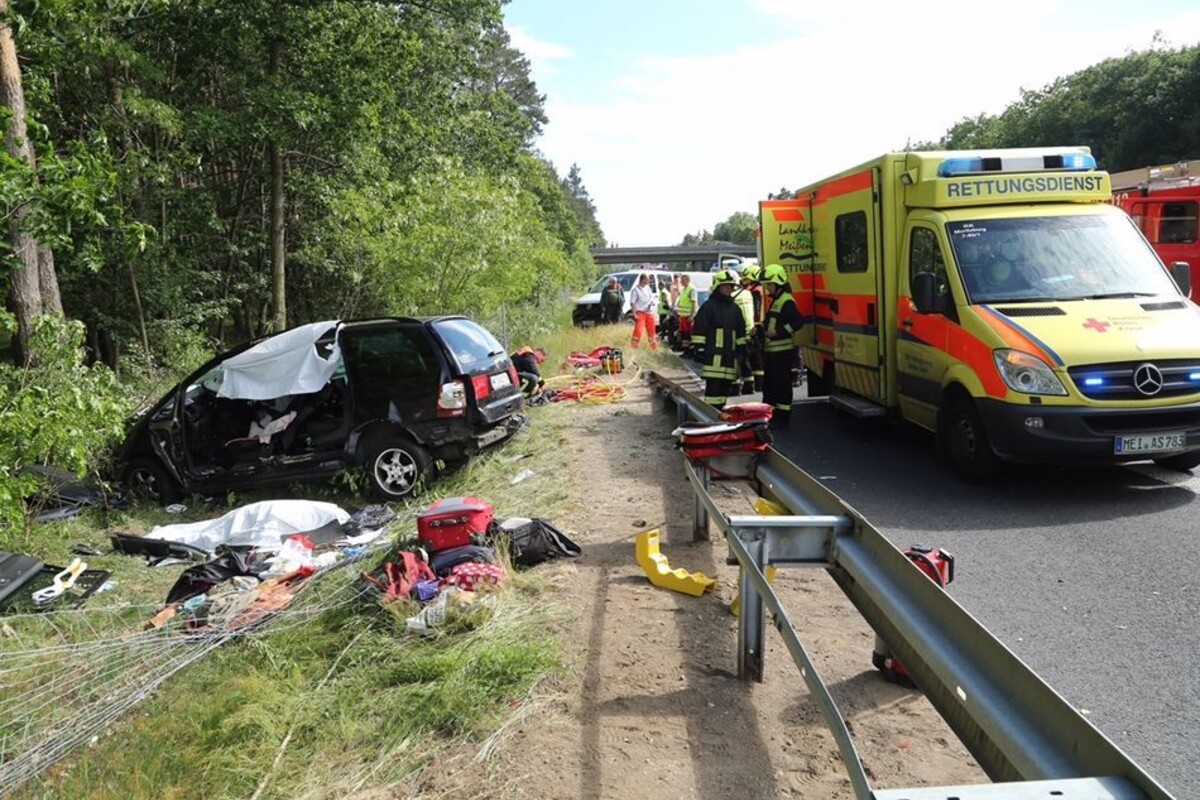 Tödlicher Unfall auf A13 - Ursache noch unklar | Sächsische.de