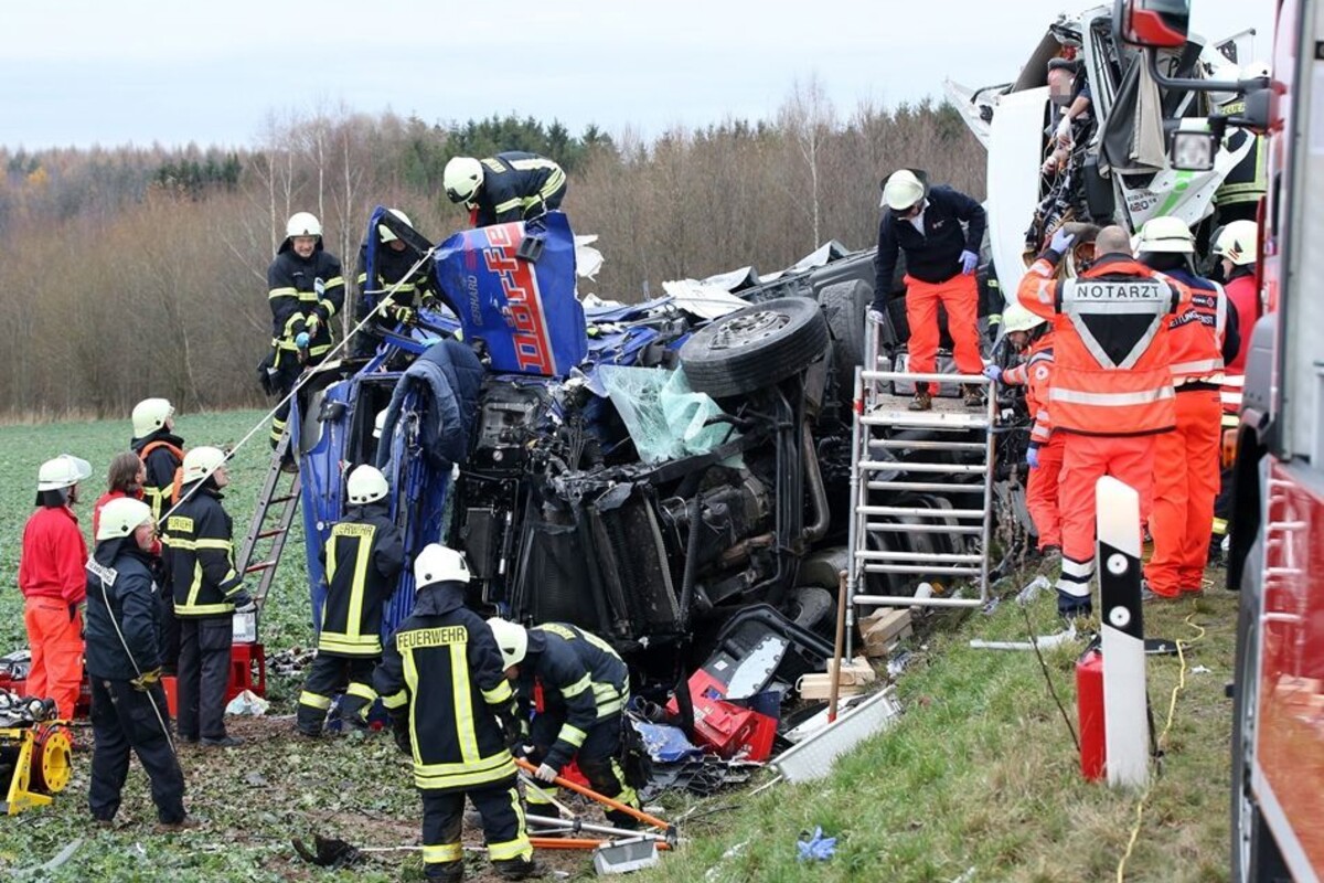 B101 Nach Unfall Wieder Frei | Sächsische.de