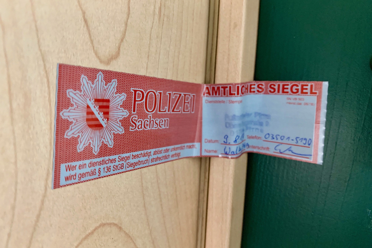 Die Stinkende Wohnung Des Toten Sachsische De