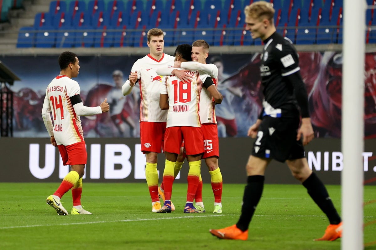 RB Leipzig in second place, Dortmund fail