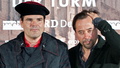 Uwe Tellkamp und Schauspieler Jan Josef Liefers 2012 bei der Premiere der Verfilmung des Romans "Der Turm" in Dresden.