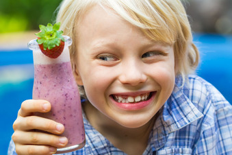 Mit Kindern Smoothies selbst machen