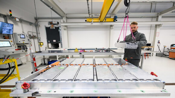 E-Autos: Batterie-Recycling Wird Ein Rentables Geschäft | Sächsische.de