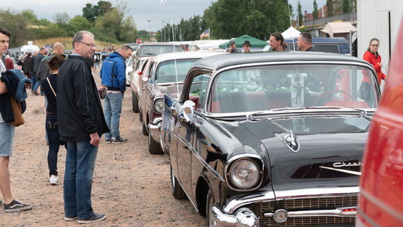 Radeberg: Oldtimer-Markt in Ottendorf | Sächsische.de