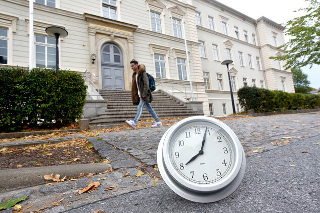 Fängt die Schule bald später an? | Sächsische.de