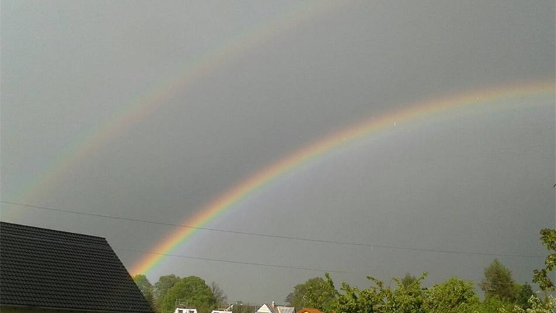 Auch Simone Seidel aus Großdrebnitz hielt den doppelten Regenbogen im Bild fest.