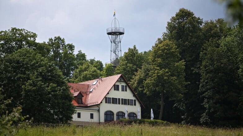 Die Neustädter Berggasthöfe GmbH musste die Götzinger Höhe auf dem "Balkon von Neustadt" schließen.