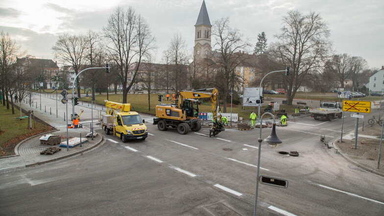 Die Sibylle-Kreuzung soll am Freitagvormittag und damit der Zinzendorfplatz komplett freigegeben werden. Restarbeiten bleiben aber noch für die kommenden Tage.