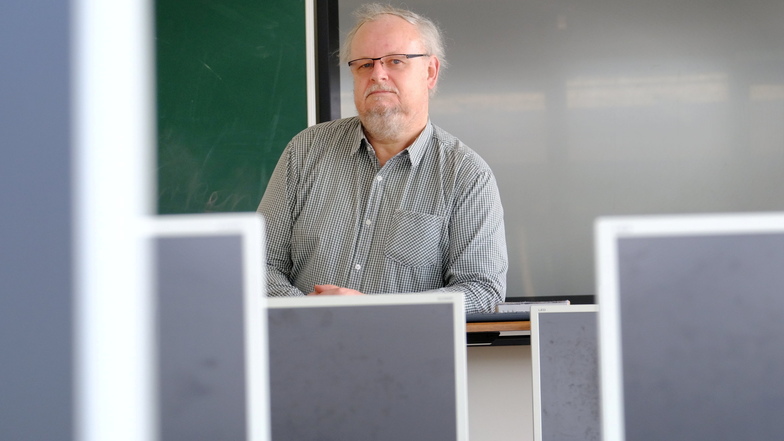 Thomas Süß beschäftigt sich mit dem Thema Künstliche Intelligenz und Schule.