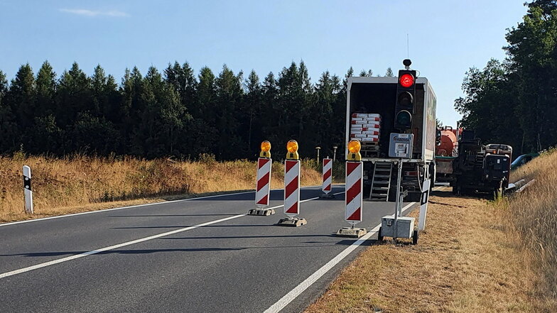 Vom Kreisverkehr Eierberg in Richtung Pulsnitz ist die Straße jetzt tagsüber halbseitig gesperrt.