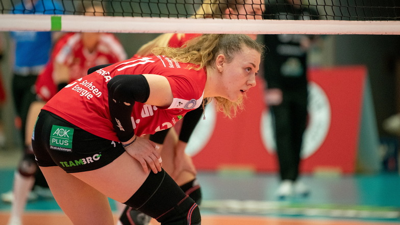DSC-Volleyballerin Maja Storck hat mit den engen Hosen und der Werbung darauf keine Probleme. Bei einem Schweizer Verein erlebte sie jedoch mal einen kuriosen Fall.