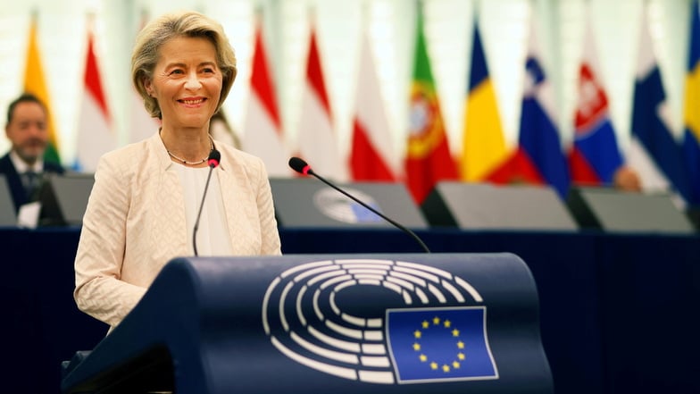 Europaparlament stimmt zweiter Amtszeit für von der Leyen zu