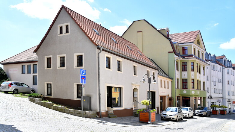 Das "Zweithaarstudio" an der Radeberger Hauptstraße, Ecke Freudenberg ist nur zwei Läden weiter von Sylvia Greths Friseursalon "Cut".