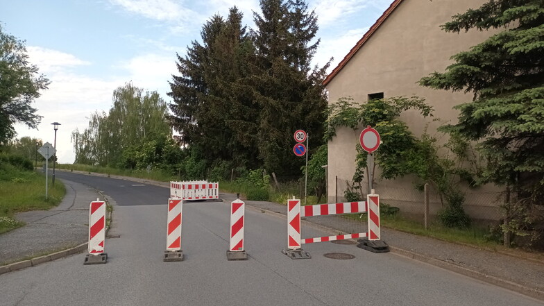Straße in Olbersdorf eingebrochen