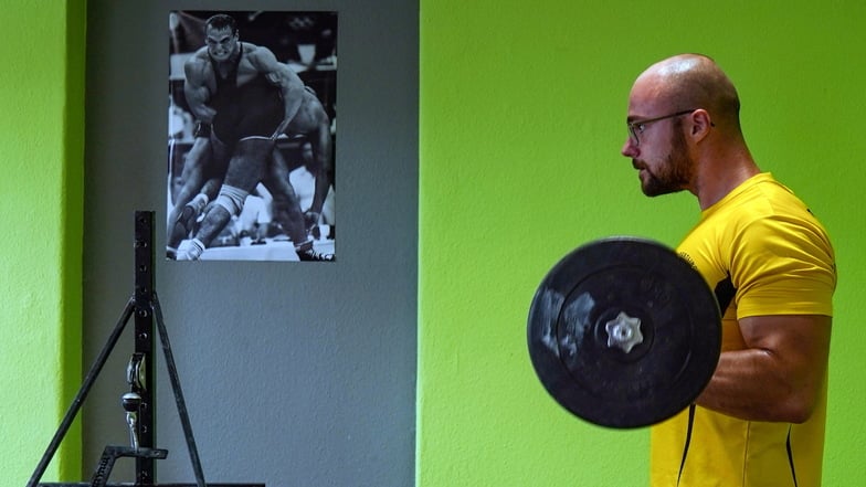 Mathelehrer Benny Hapke ist Sachsens oberster Armwrestler. Er hat den größten Armwrestling-Verein im Osten in Dresden geschaffen.