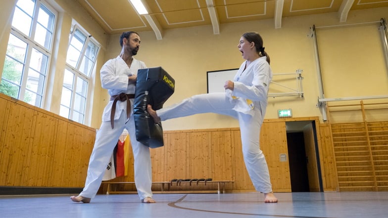 Der Front-Kick von Elena Stoykow saß.