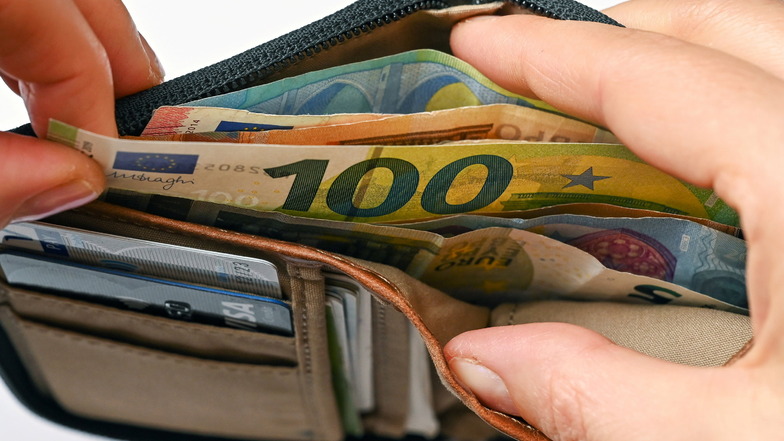 Bürgergeld steigt 2024 deutlich auf 563 Euro