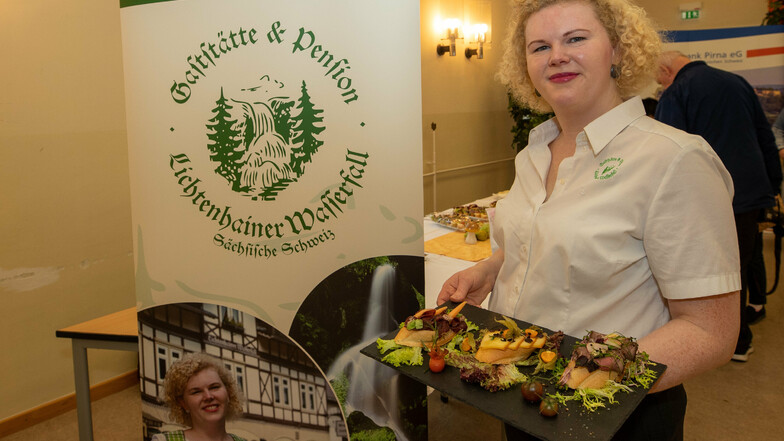 Für sie ist die Teilnahme auch in diesem Jahr Ehrensache und Freude: Elisabeth König von der Gaststätte und Pension Lichtenhainer Wasserfall.