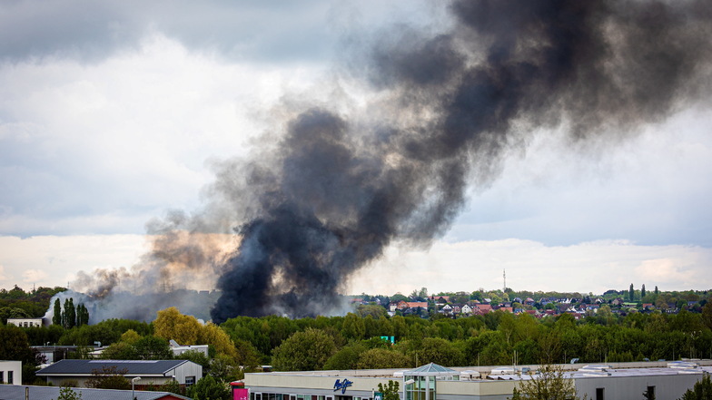 Großbrand nach Explosionen in Braunschweiger Industriegebiet