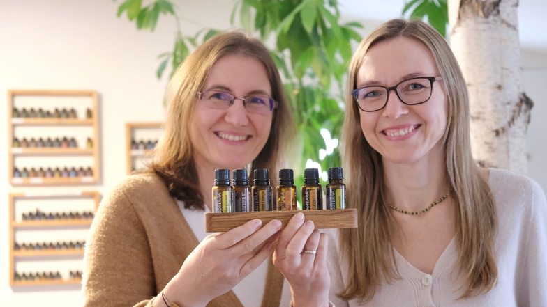 Im Öleleben-Haus vermarkten Nicole Bohn und Kristin Ilschner ätherische Öle des Unternehmens do Terra, auf Deutsch "Geschenk der Erde". Das US-Unternehmen steht für besonders reine und natürlichen Öle.