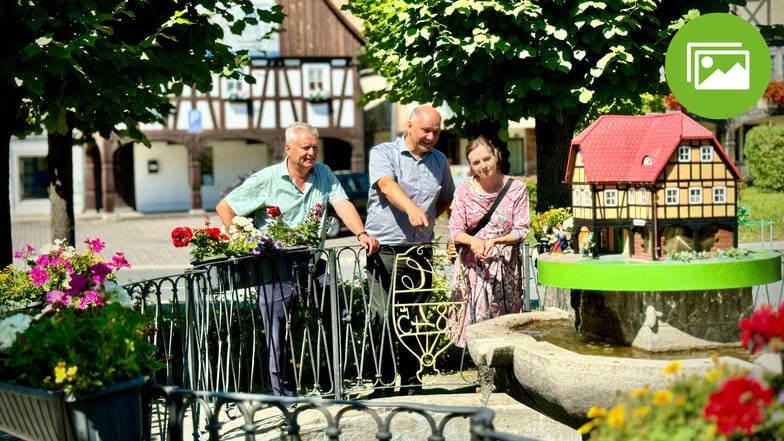 Thomas Krusekopf (links) und Thomas Hempel sind die Initiatoren für die Teilnahme Hirschfeldes am Dorfwettbewerb. Auch Anja Nixdorf-Munkwitz gehört zu den Unterstützern.