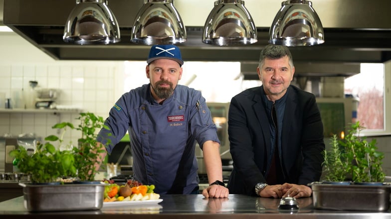 Zweiter Platz für das Timmermanns: Küchenchef Michael Bellack (l.) und Gastronom Jens Richter waren gleich am ersten Tag an der Reihe.