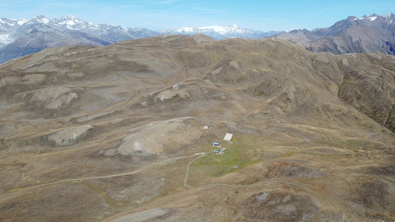 Blick auf die Alpe Furggen im Saflischtal im Oktober 2022