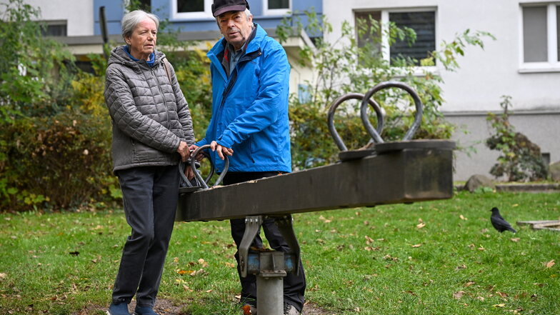 Die Großeltern Karl-Jörg und Helga Rößiger aus Plauen sehnen sich nach ihrem Enkelkind. Für ihren Sohn kämpfen sie um ein Umgangsrecht.