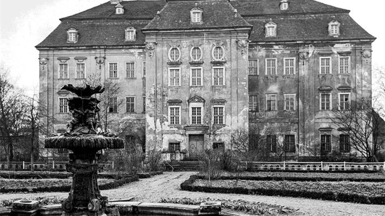 Schloss Tiefenau wurde 1948 gesprengt. Es gibt Pläne für den Wiederaufbau als Hotel.