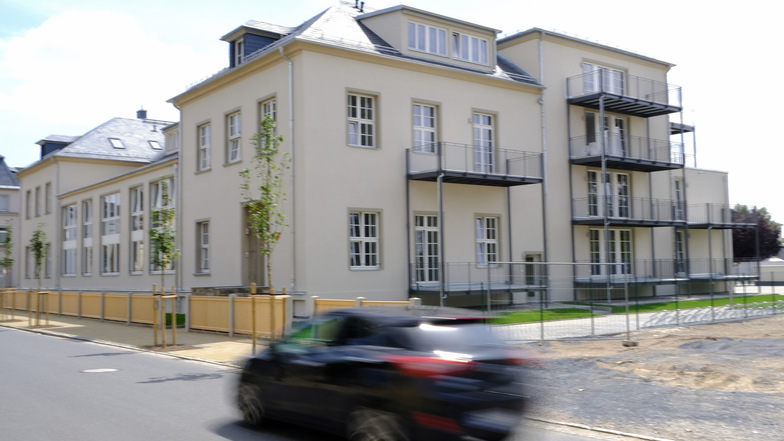 Frisch saniert: Im ehemaligen AWD-Klubhaus an der Gartenstraße sind neue Mietwohnungen entstanden. Noch stehen einige im Internet zum Angebot.