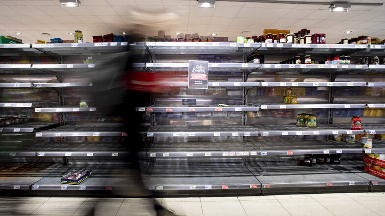 Leere Supermarktregale sind in der Corona-Krise fast schon normal geworden.