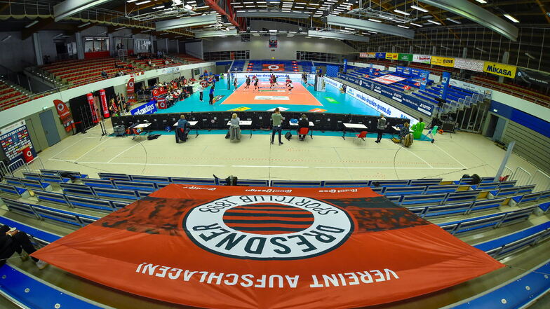 Wie die Volleyballerinnen vom Dresdner SC wollen auch andere sächsische Mannschaften wieder vor mehr Zuschauern spielen.