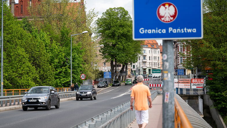 Nach Polen dürften jetzt wieder mehr Menschen unterwegs sein. Mit dem Auto ist dabei die neue Gesetzgebung im Straßenverkehrsrecht zu beachten.