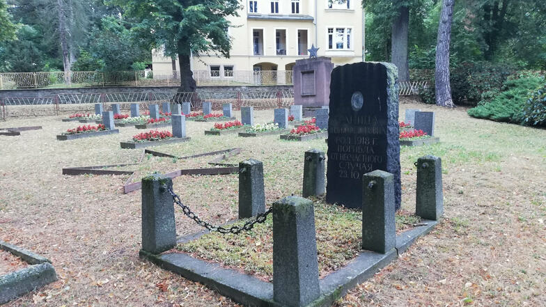Eine Grabstelle auf dem Sowjetischen Ehrenfriedhof wurde für eine Zivilistin angelegt. Wer war die Frau, und wie kam sie ums Leben?