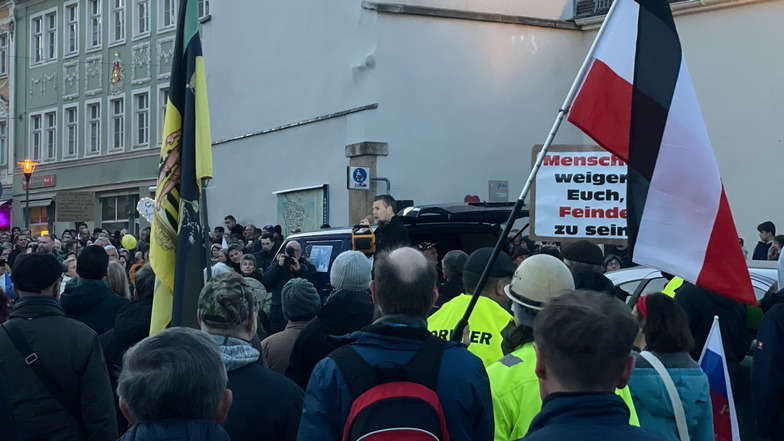 PR für Putin: Ken Jebsen bei Corona-Protest in Bautzen